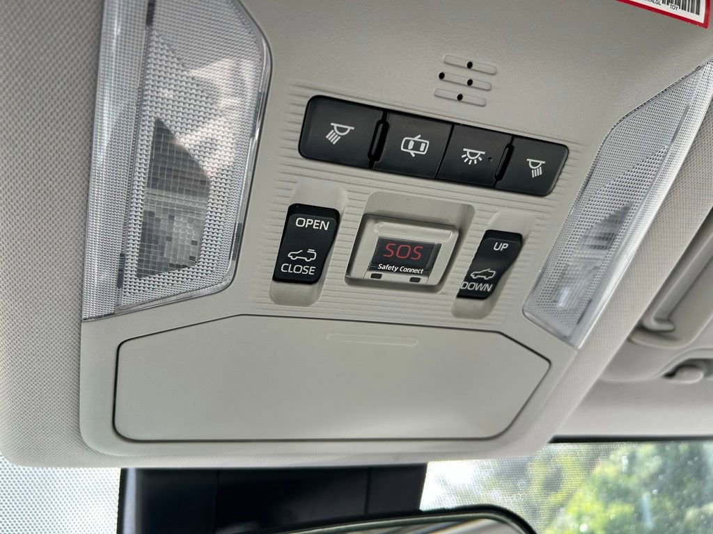 Used 2019 Toyota RAV4 XLE Premium FWD image 39