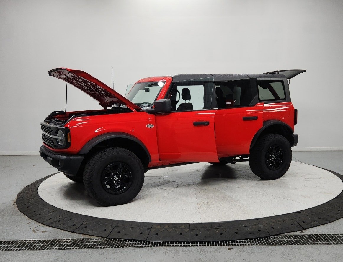 Used 2022 Ford Bronco Wildtrak image 11