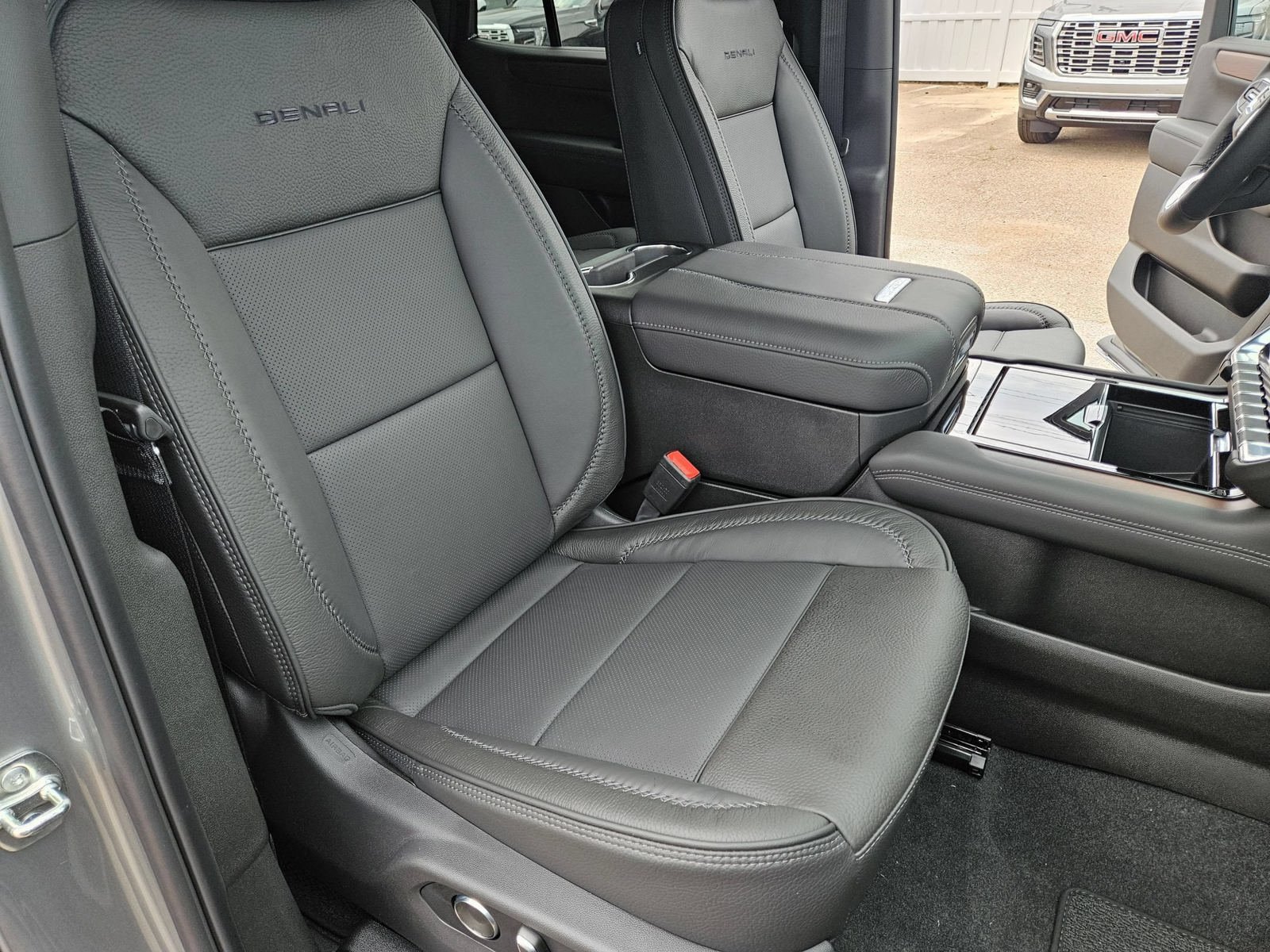 New 2026 GMC Yukon Denali AWD/4WD image 29