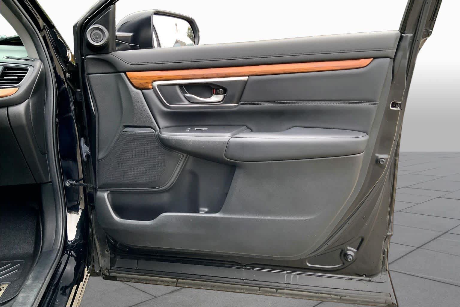 Used 2021 Honda CR-V Touring image 23