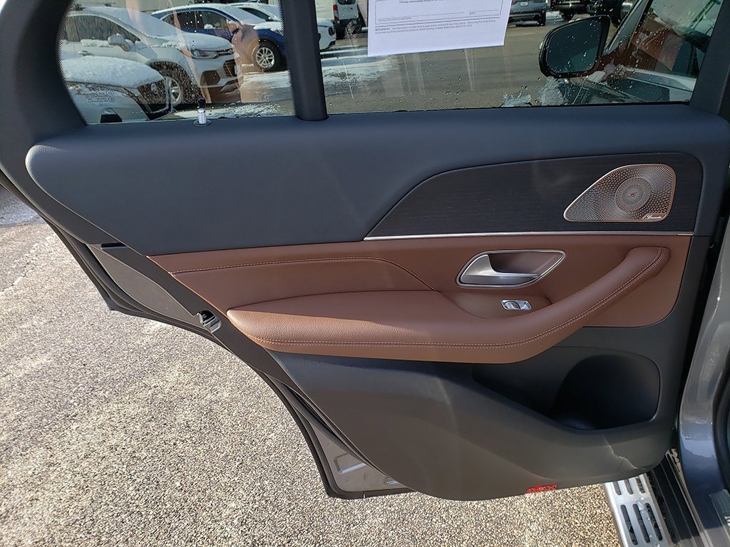 Used 2025 Mercedes-Benz GLE 450e 4MATIC image 12