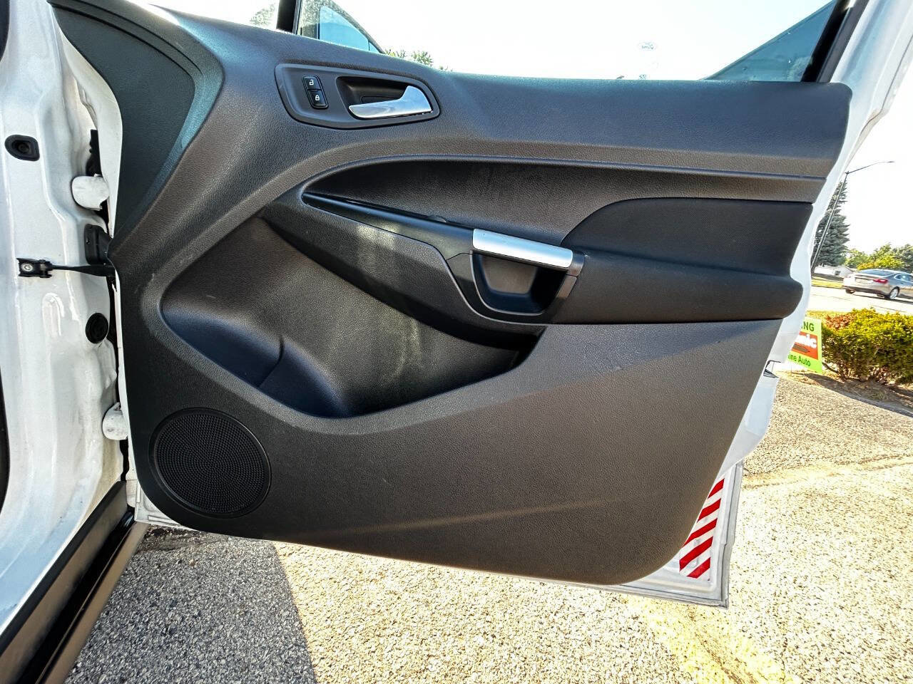 Used 2018 Ford Transit Connect XLT image 39