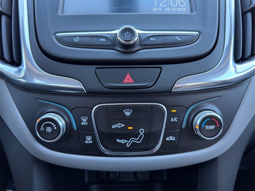 Used 2018 Chevrolet Equinox LS image 26