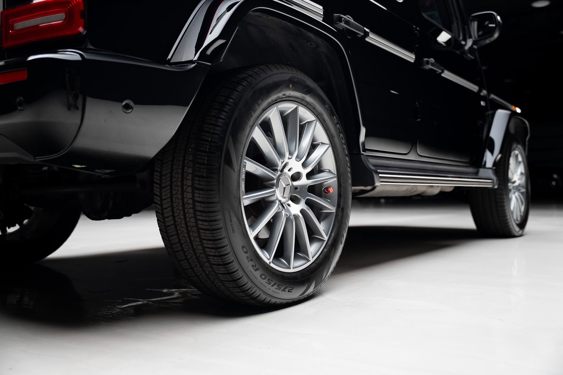 Used 2023 Mercedes-Benz G 550 image 81