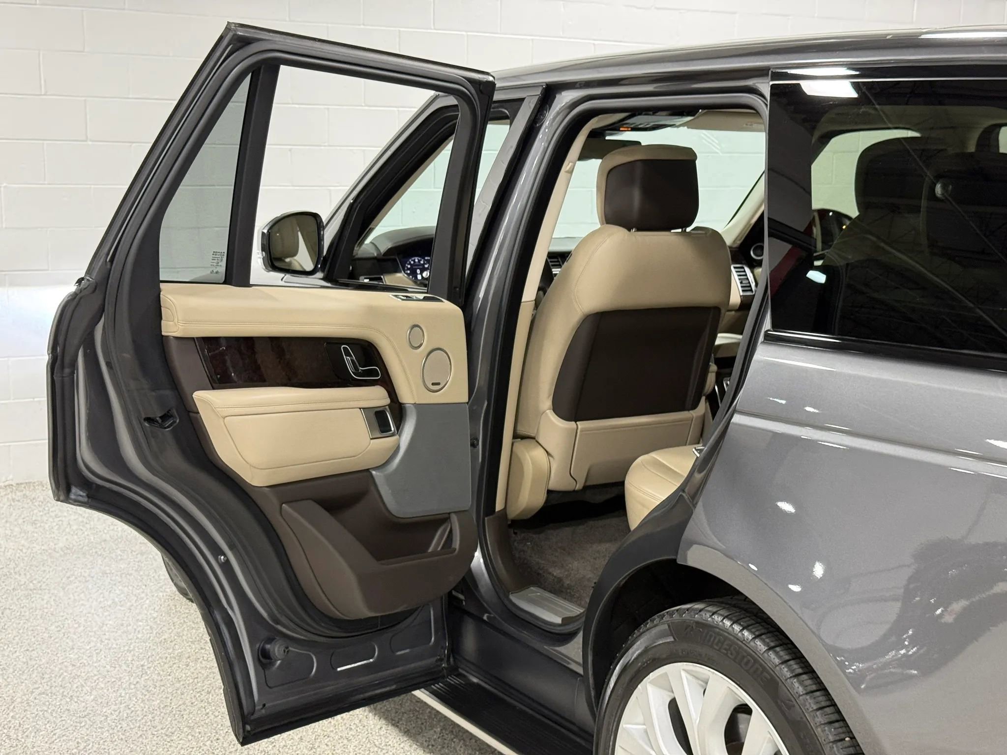Used 2018 Land Rover Range Rover Supercharged AWD/4WD image 65