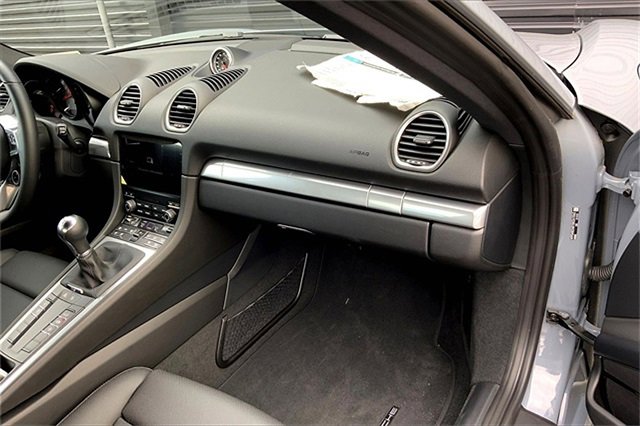 New 2025 Porsche 718 Cayman S image 21