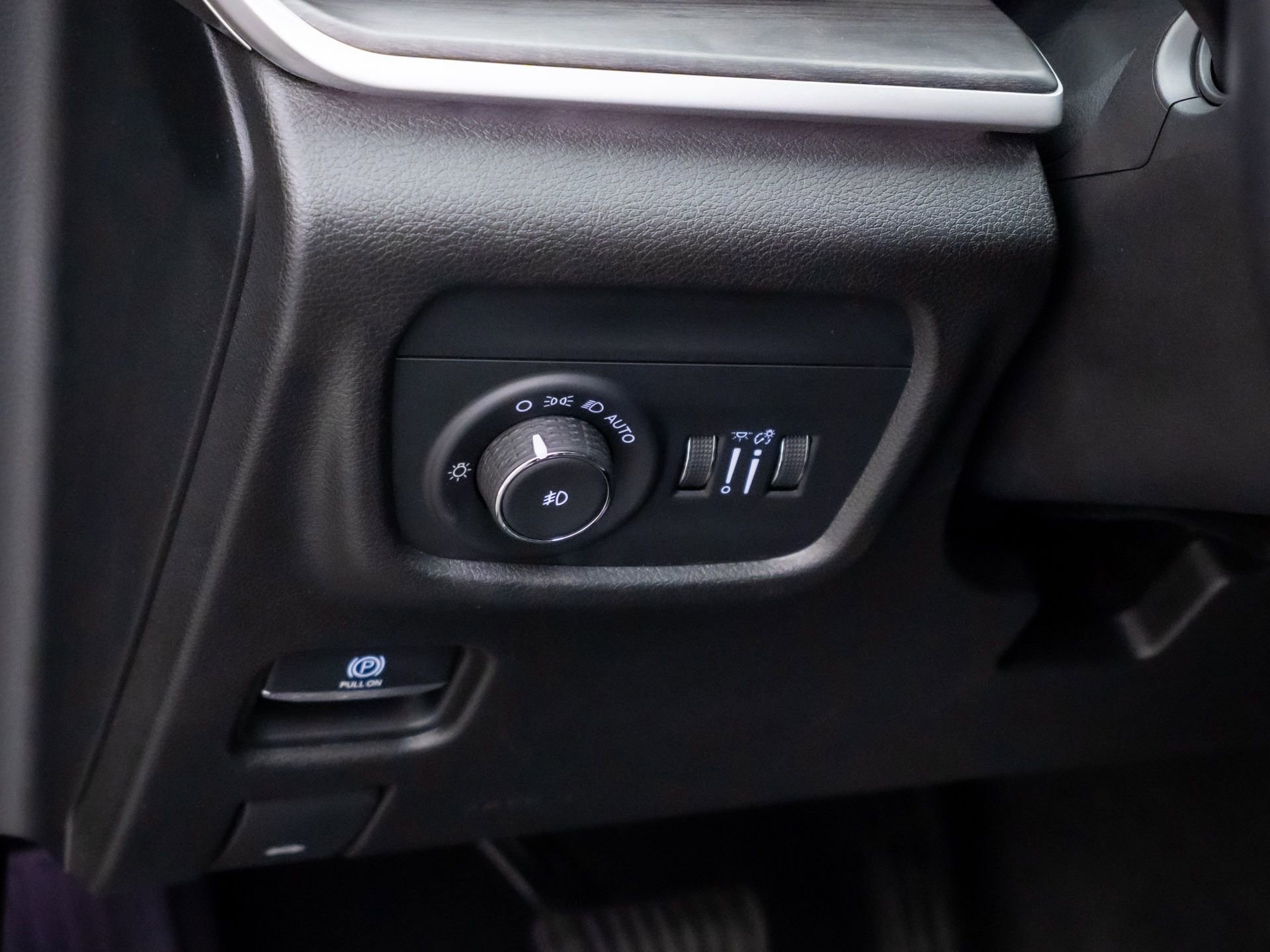 Used 2022 Jeep Grand Cherokee L Limited AWD/4WD image 20