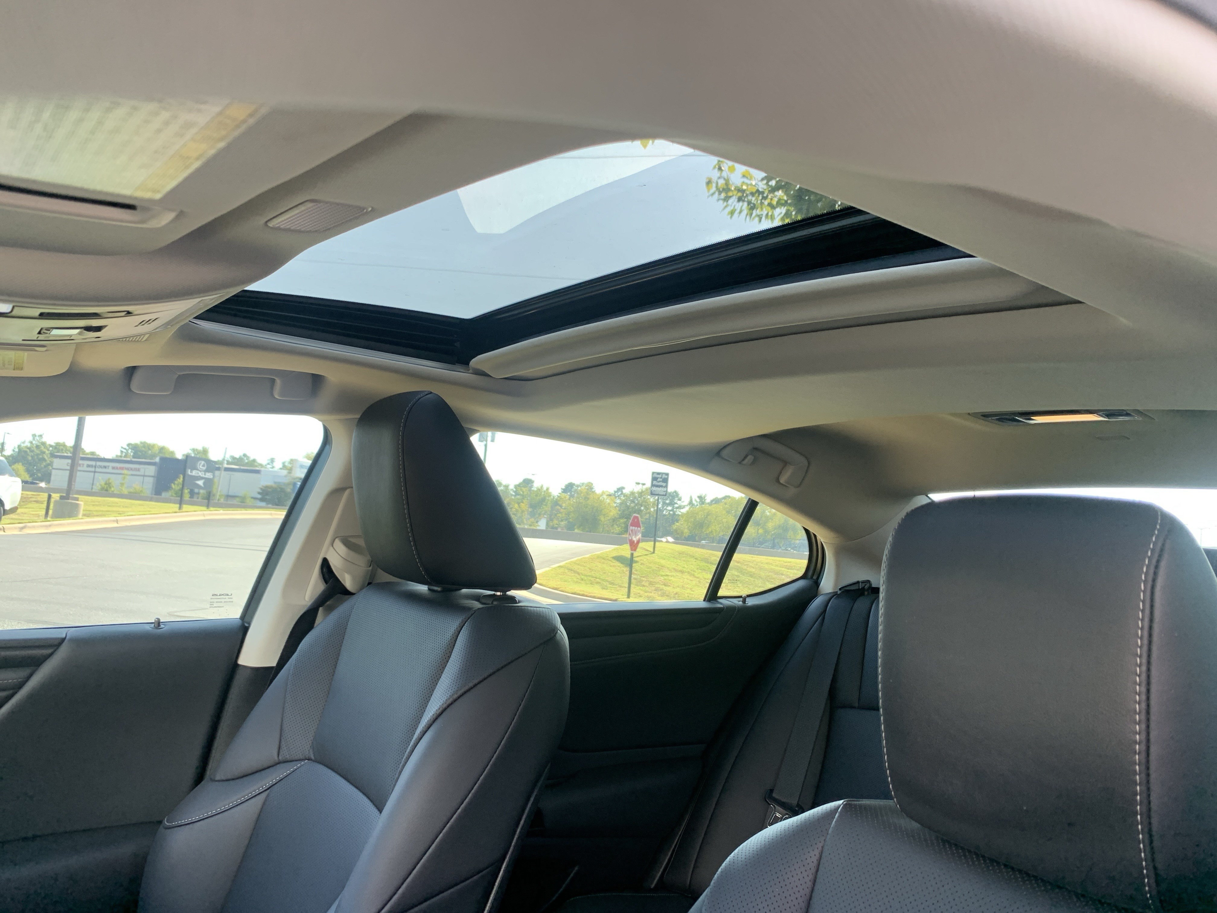 Used 2025 Lexus ES 350 w/ Premium Package FWD image 28