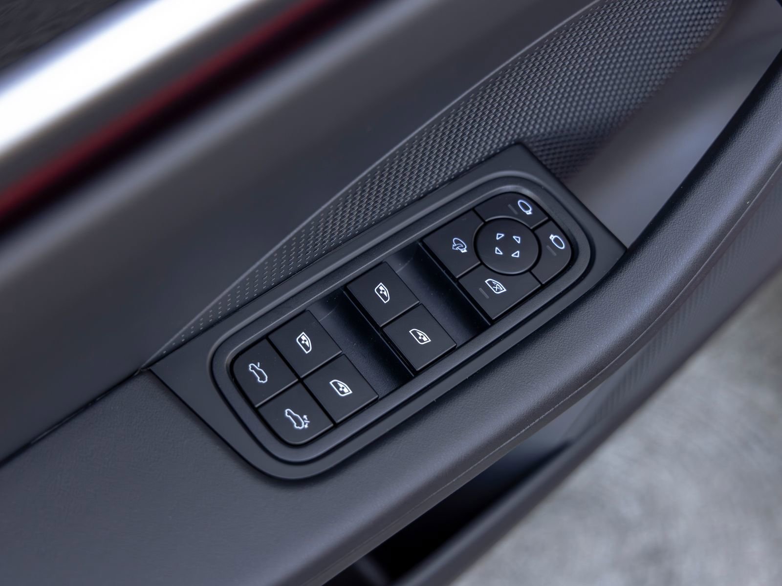 New 2026 Porsche Macan 4 Electric AWD/4WD image 22