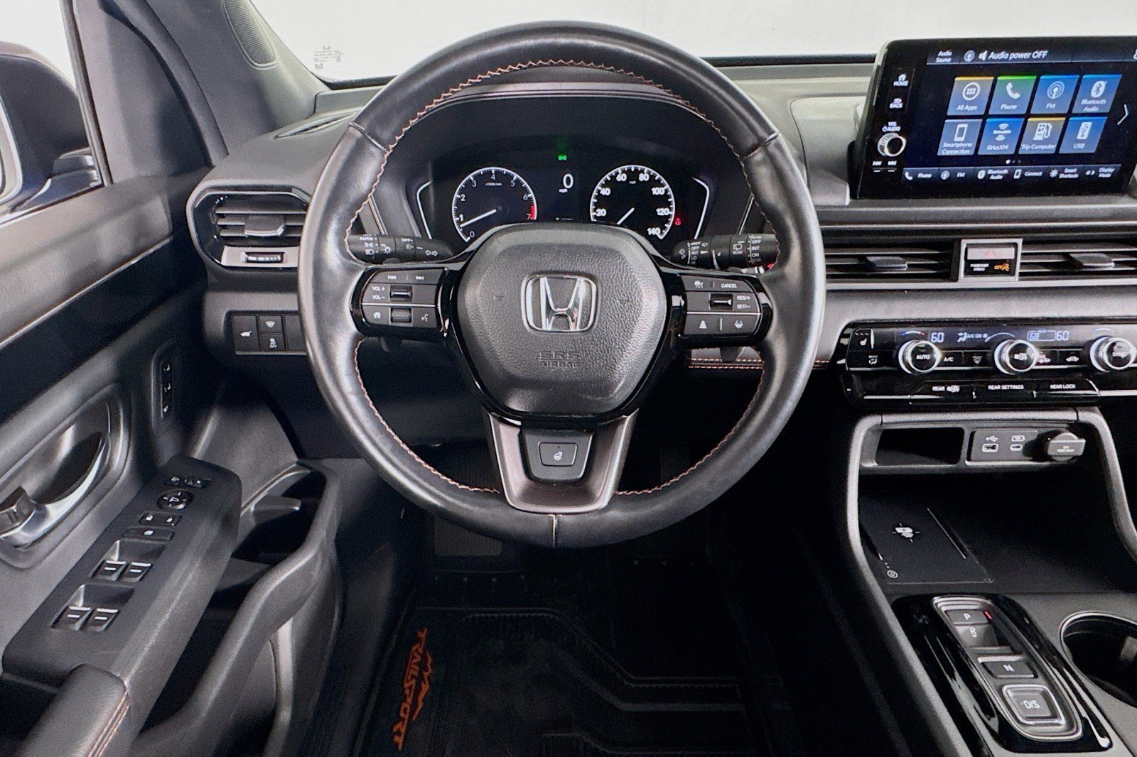 Used 2024 Honda Pilot TrailSport image 5