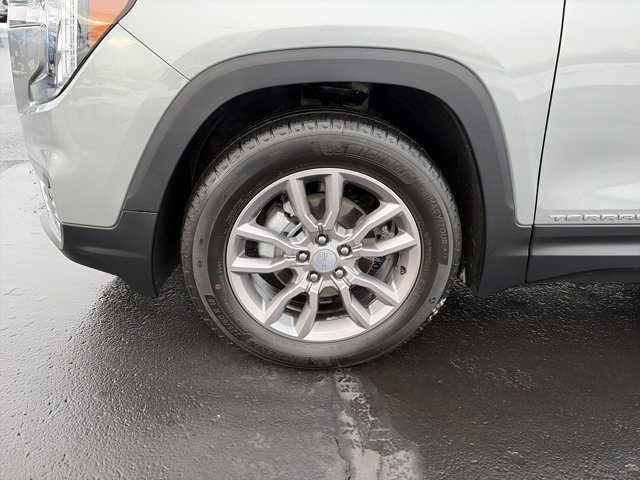 Used 2024 GMC Terrain SLT w/ Infotainment Package II image 10