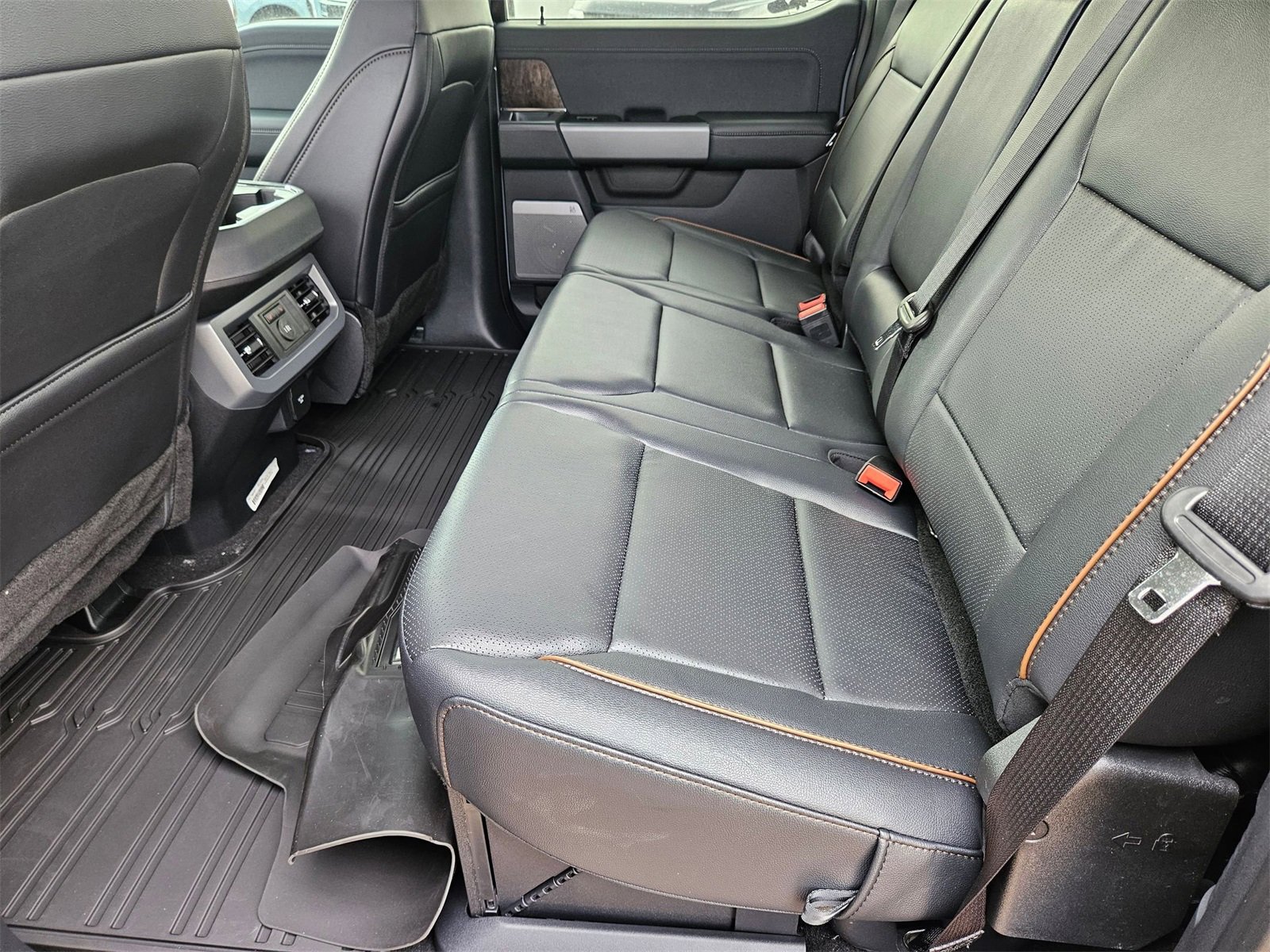 New 2025 Ford F350 Lariat w/ Lariat Ultimate Package image 21