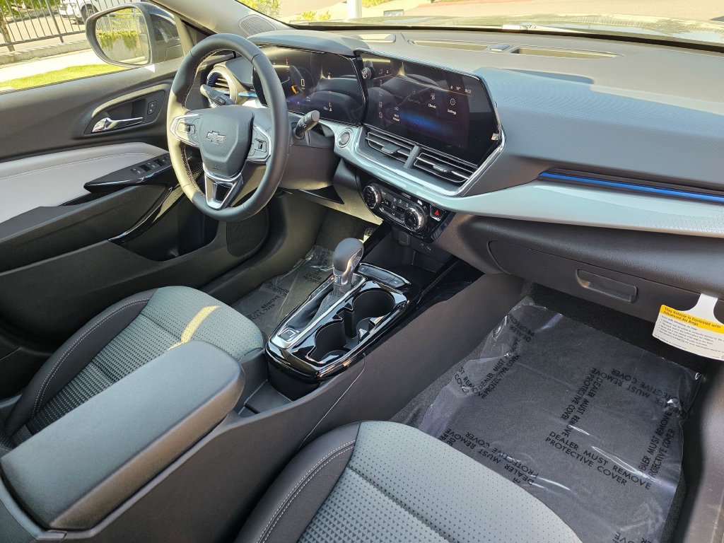 New 2026 Chevrolet Trax LT w/ Driver Confidence Package FWD image 10