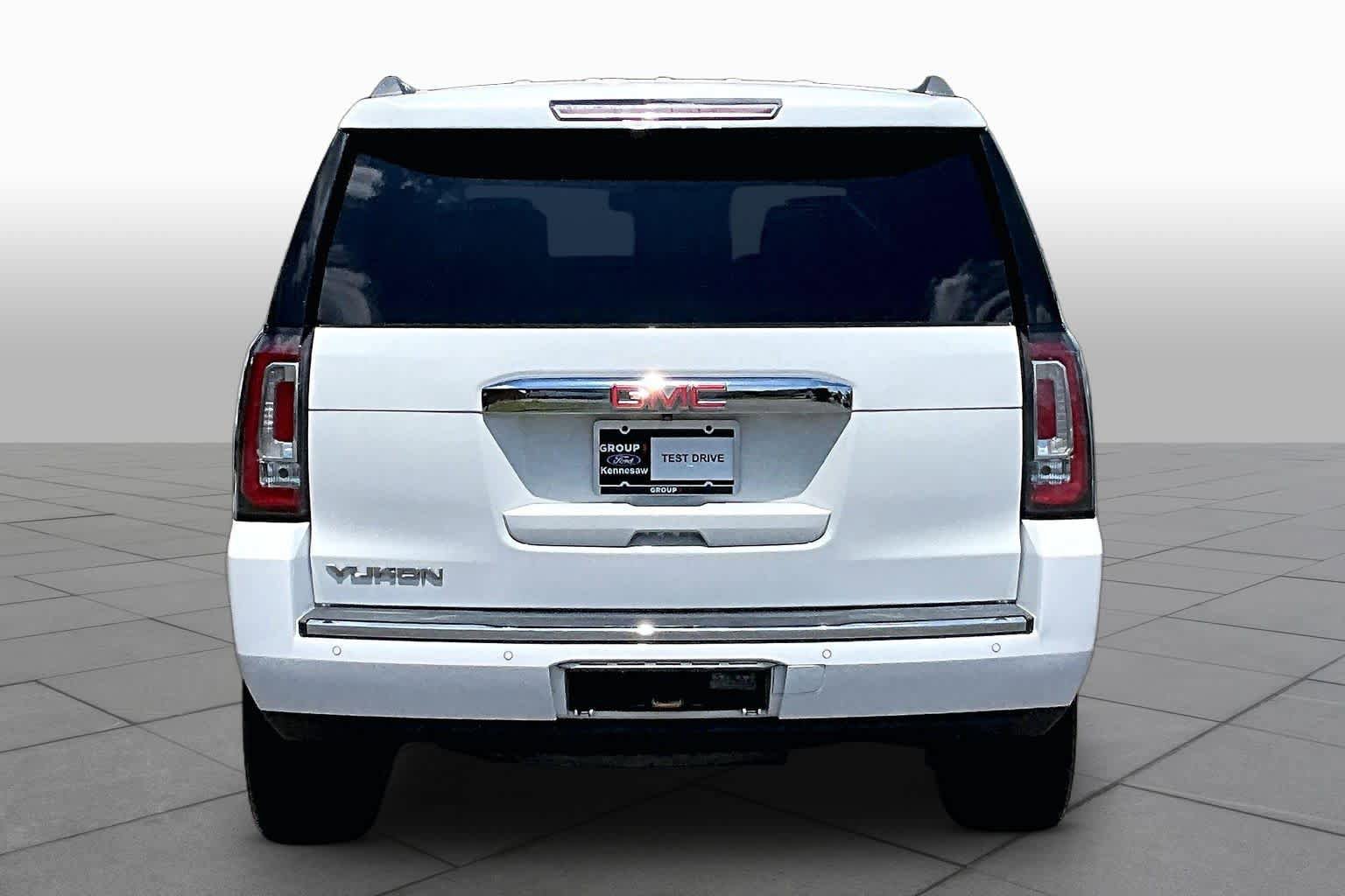 Used 2017 GMC Yukon Denali w/ Open Road Package RWD image 5