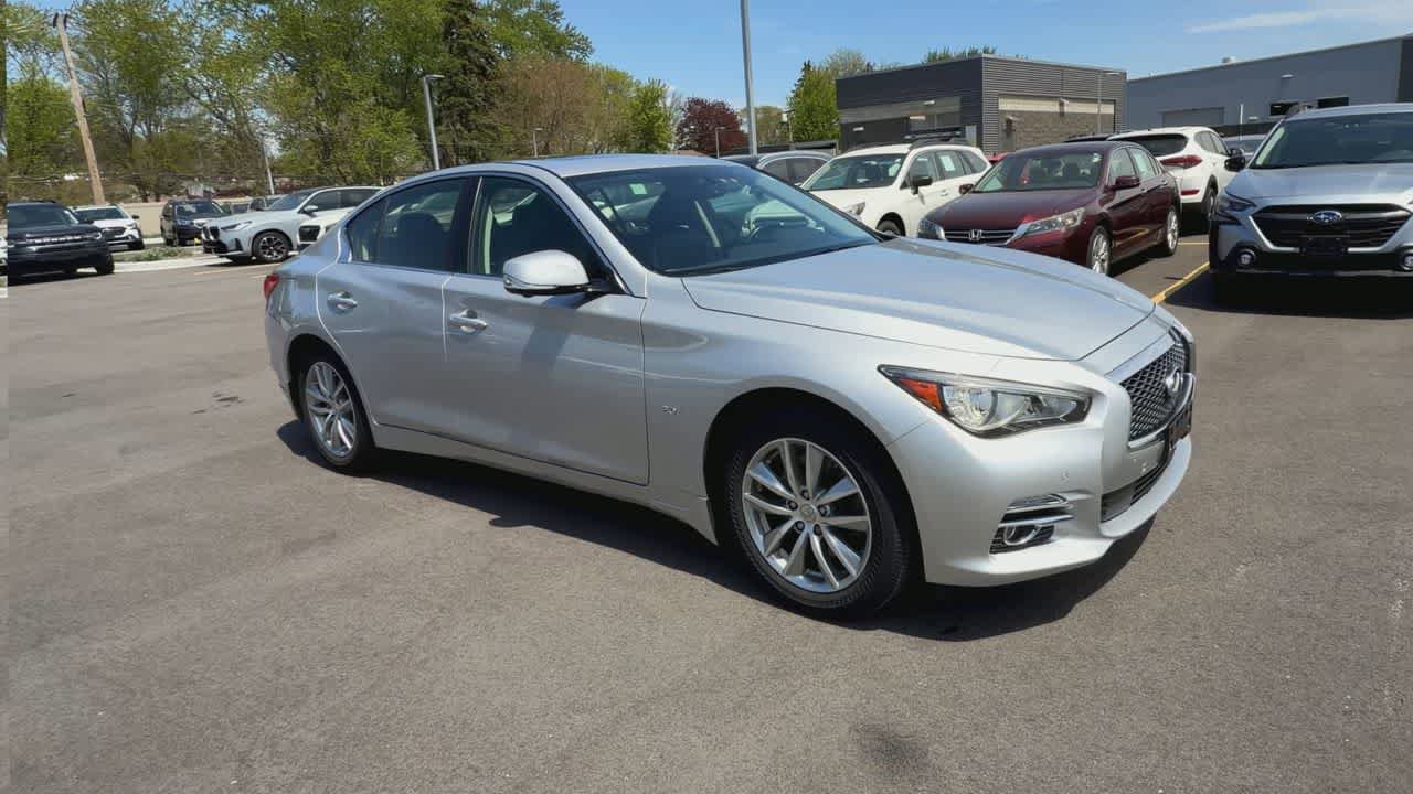 Used 2016 INFINITI Q50 Premium w/ Driver Assistance Package AWD/4WD image 2