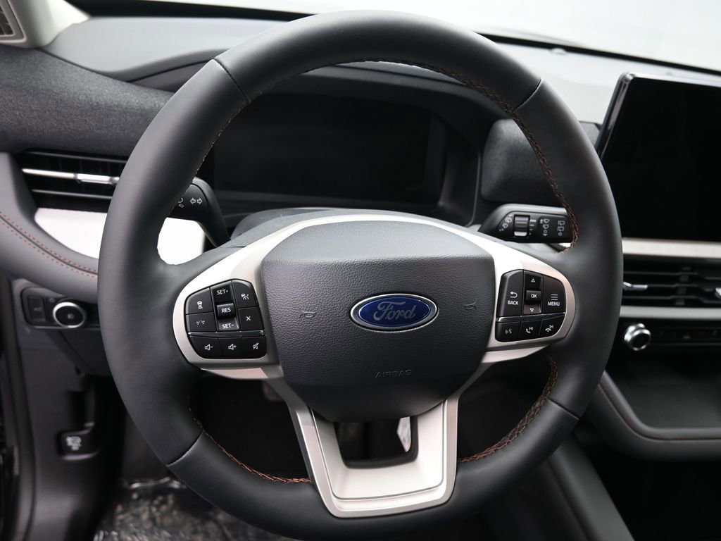New 2026 Ford Explorer Active w/ Active Comfort Package AWD/4WD image 12