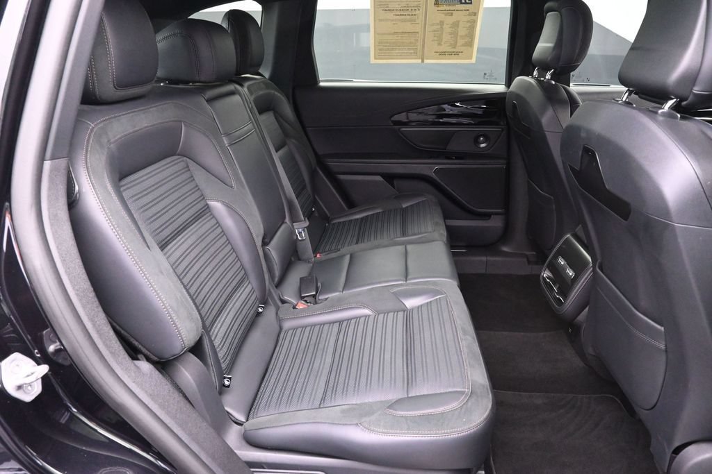 Used 2024 Lincoln Nautilus Reserve w/ Equipment Group 202A AWD/4WD image 26