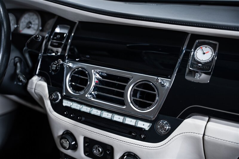Used 2016 Rolls-Royce Wraith RWD image 55