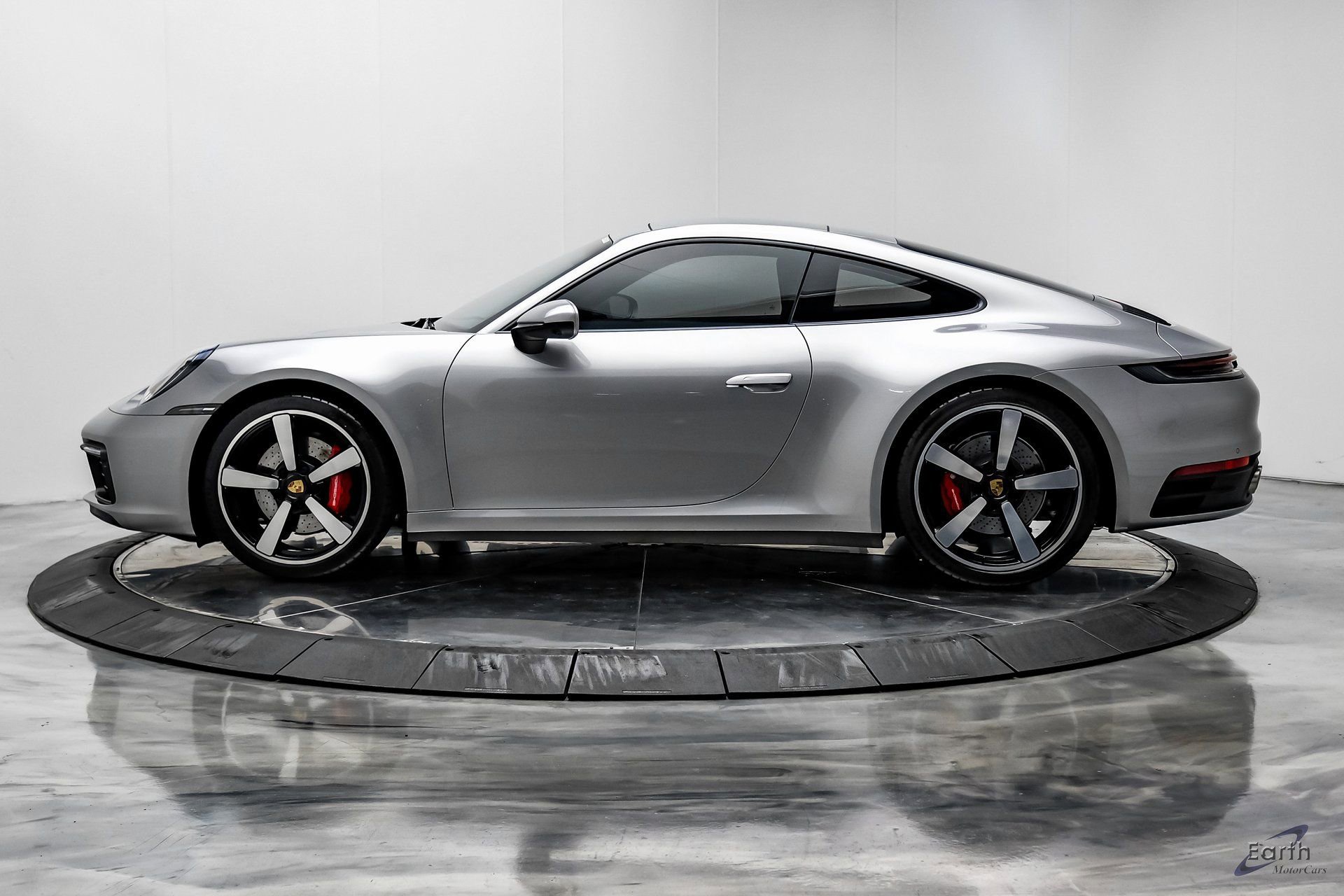 Used 2024 Porsche 911 Carrera S w/ Premium Package RWD image 6
