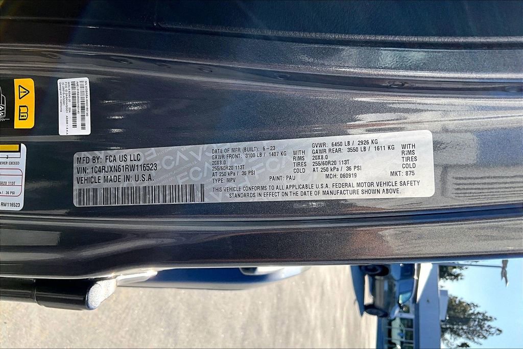 Used 2024 Jeep Wrangler Unlimited image 33