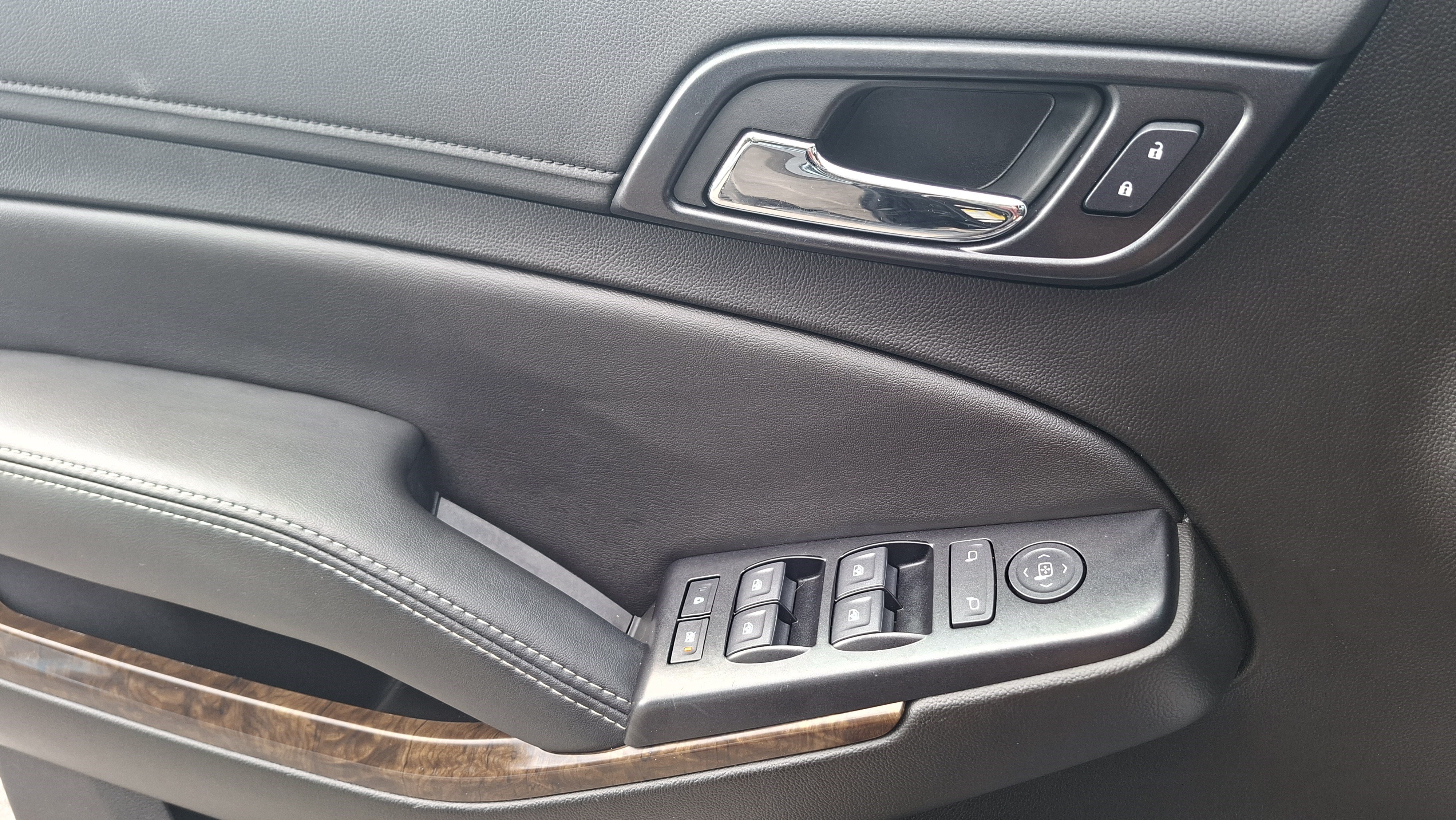 Used 2019 Chevrolet Tahoe LS RWD image 17