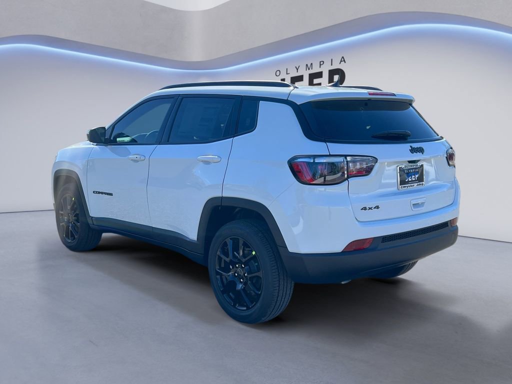 New 2026 Jeep Compass Latitude image 3
