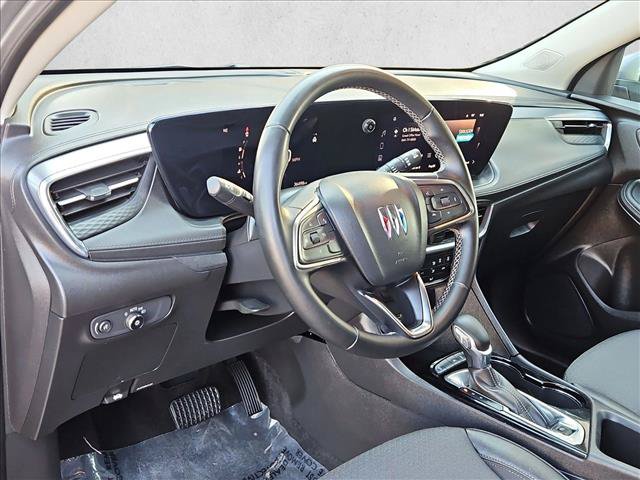 Used 2025 Buick Encore GX Preferred FWD image 10