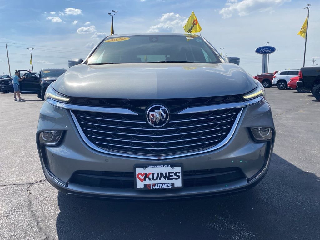 Used 2024 Buick Enclave Premium image 16