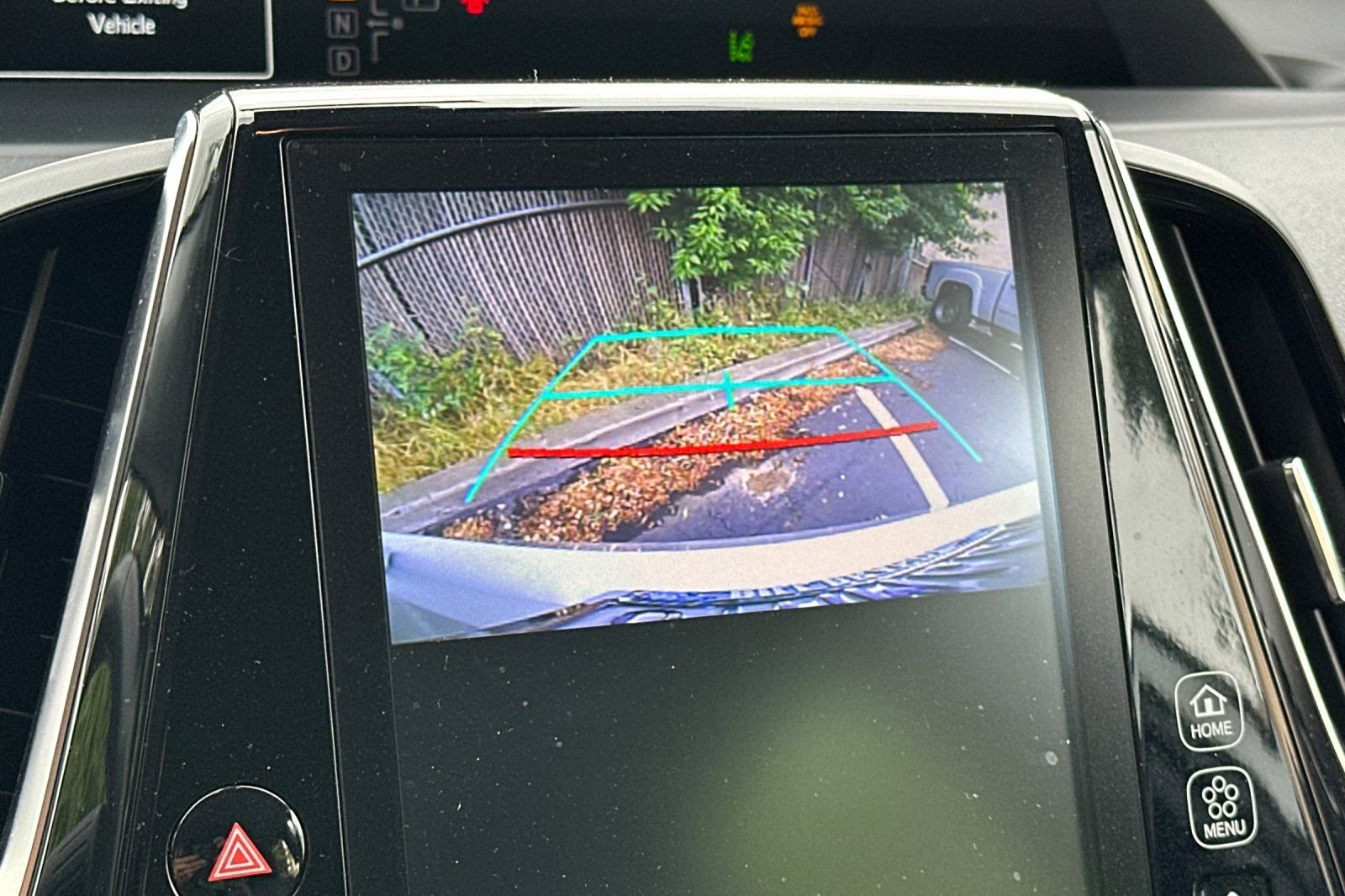 Used 2022 Toyota Prius Prime XLE image 18