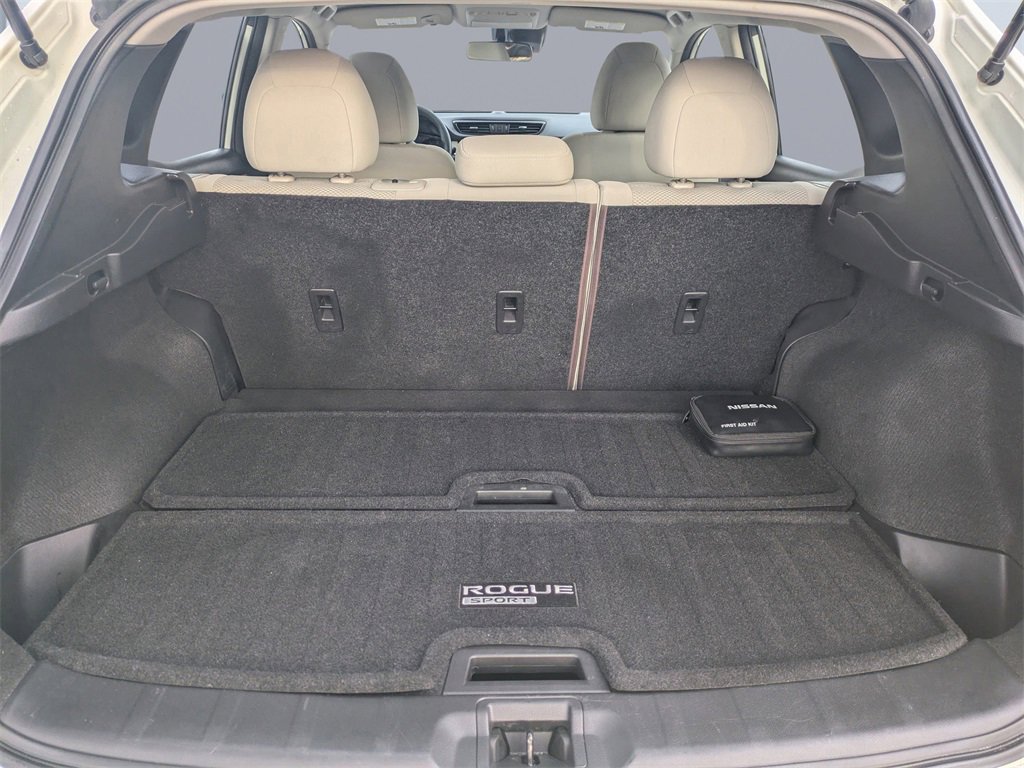 Used 2020 Nissan Rogue Sport SV image 12