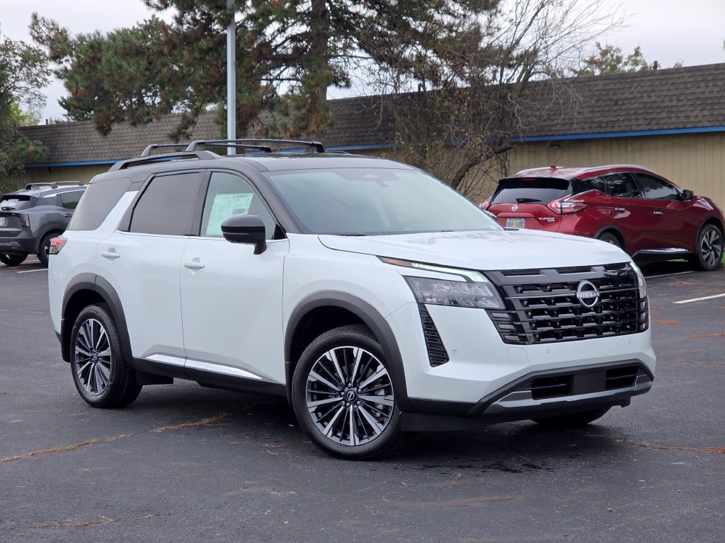New 2026 Nissan Pathfinder Platinum AWD/4WD image 2