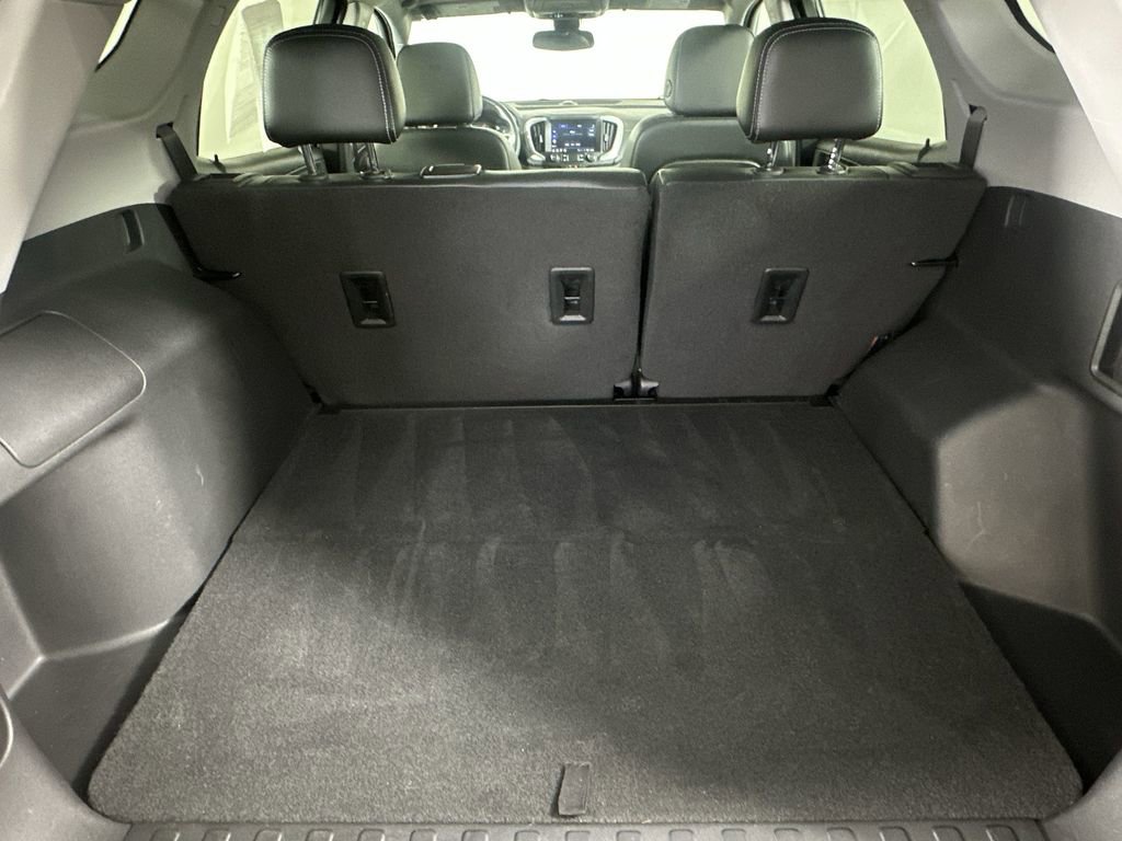 Used 2022 GMC Terrain SLT image 26