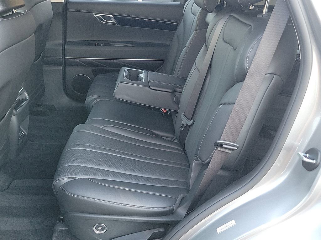 Used 2025 Genesis GV80 2.5T Standard image 21