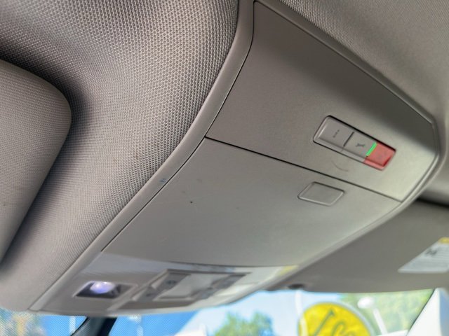 Used 2021 Volkswagen Atlas SE image 31