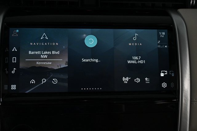 Used 2022 Land Rover Discovery Sport SE image 8