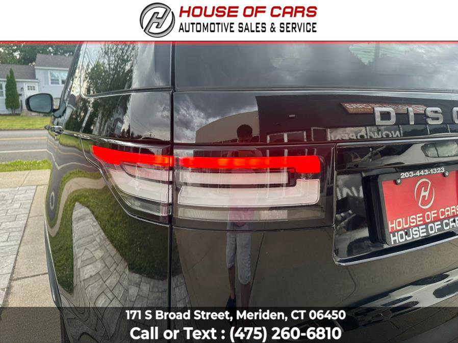 Used 2017 Land Rover Discovery SE image 16