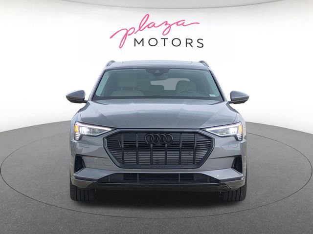 Used 2022 Audi e-tron Premium Plus AWD/4WD image 2