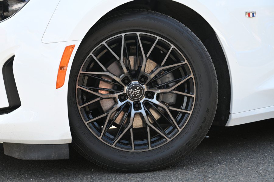 Used 2022 Chevrolet Camaro LT w/ Technology Package RWD image 9