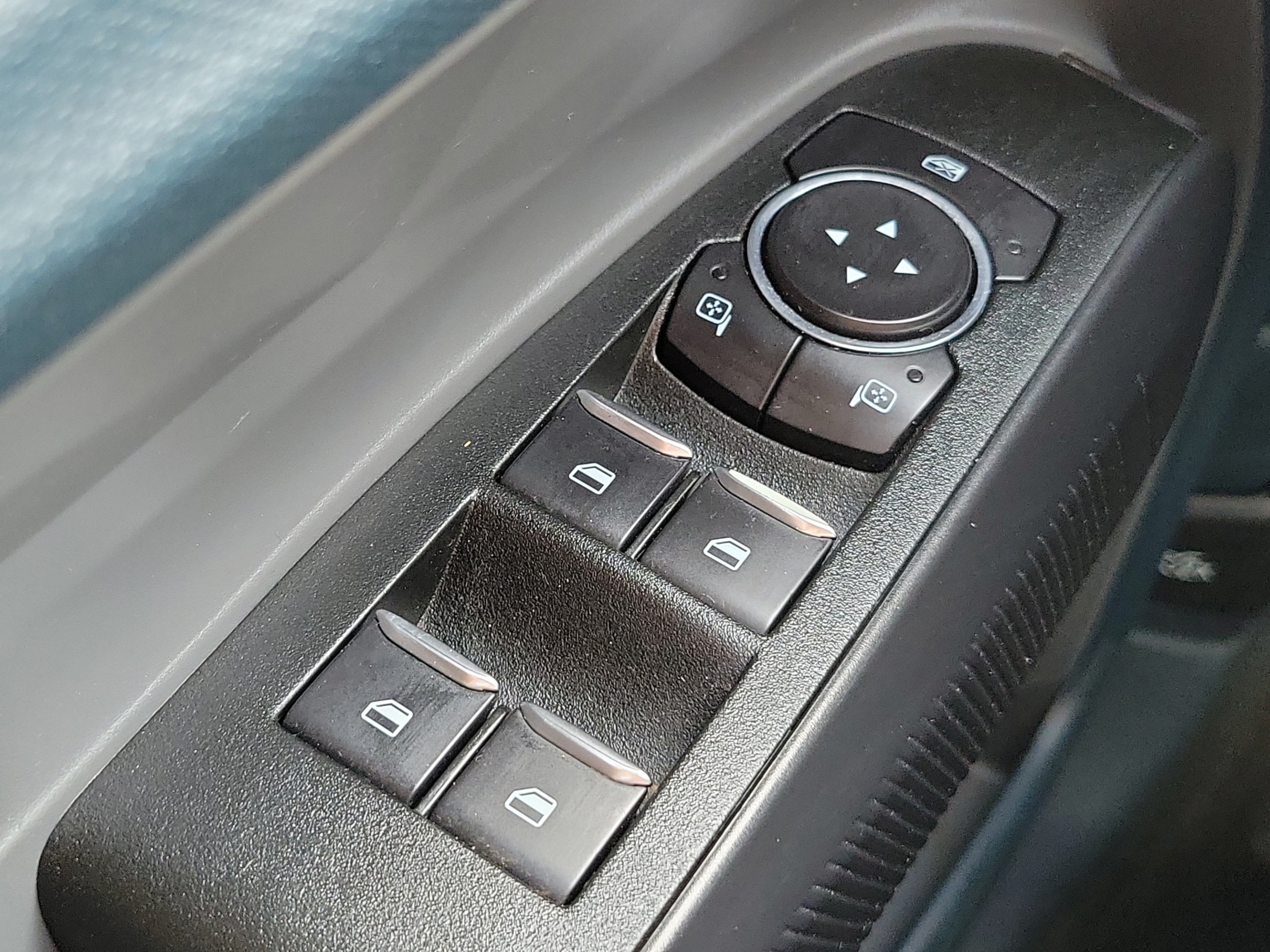 Used 2022 Ford Maverick XL FWD image 19