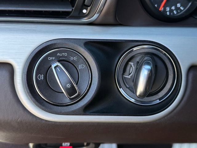 Used 2015 Porsche 911 Turbo S image 23