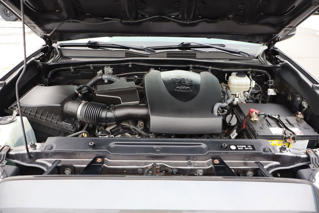 Used 2016 Toyota Tacoma TRD Off-Road image 46