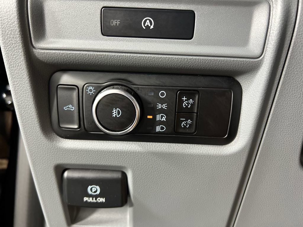 Used 2025 Ford F150 XLT w/ Equipment Group 301A Standard image 17