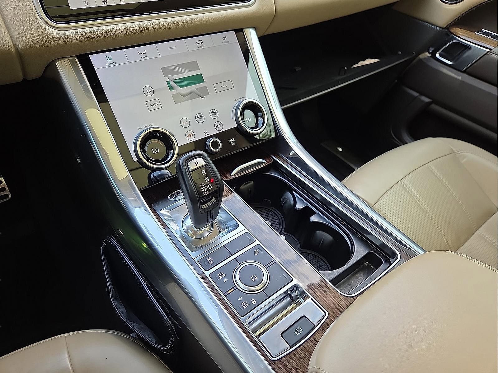 Used 2019 Land Rover Range Rover Sport HSE AWD/4WD image 25
