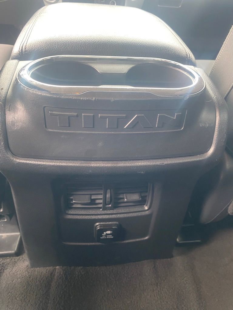 Used 2018 Nissan Titan SV w/ SV Convenience Package image 22