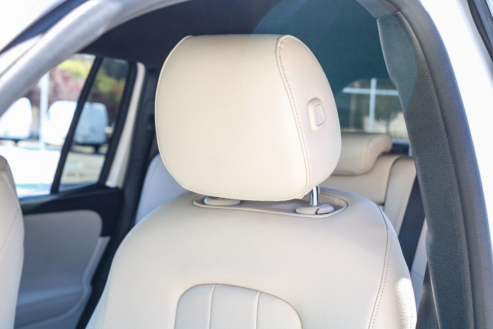 Certified 2025 Mercedes-Benz GLB 250 image 22