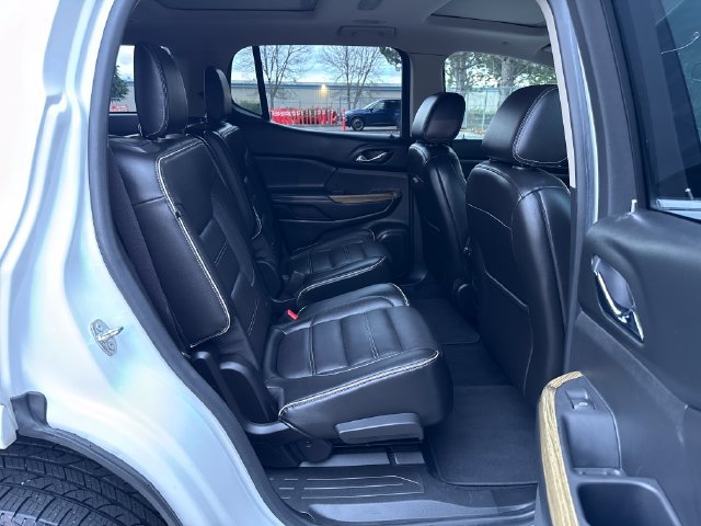 Used 2018 GMC Acadia Denali w/ Technology Package AWD/4WD image 10