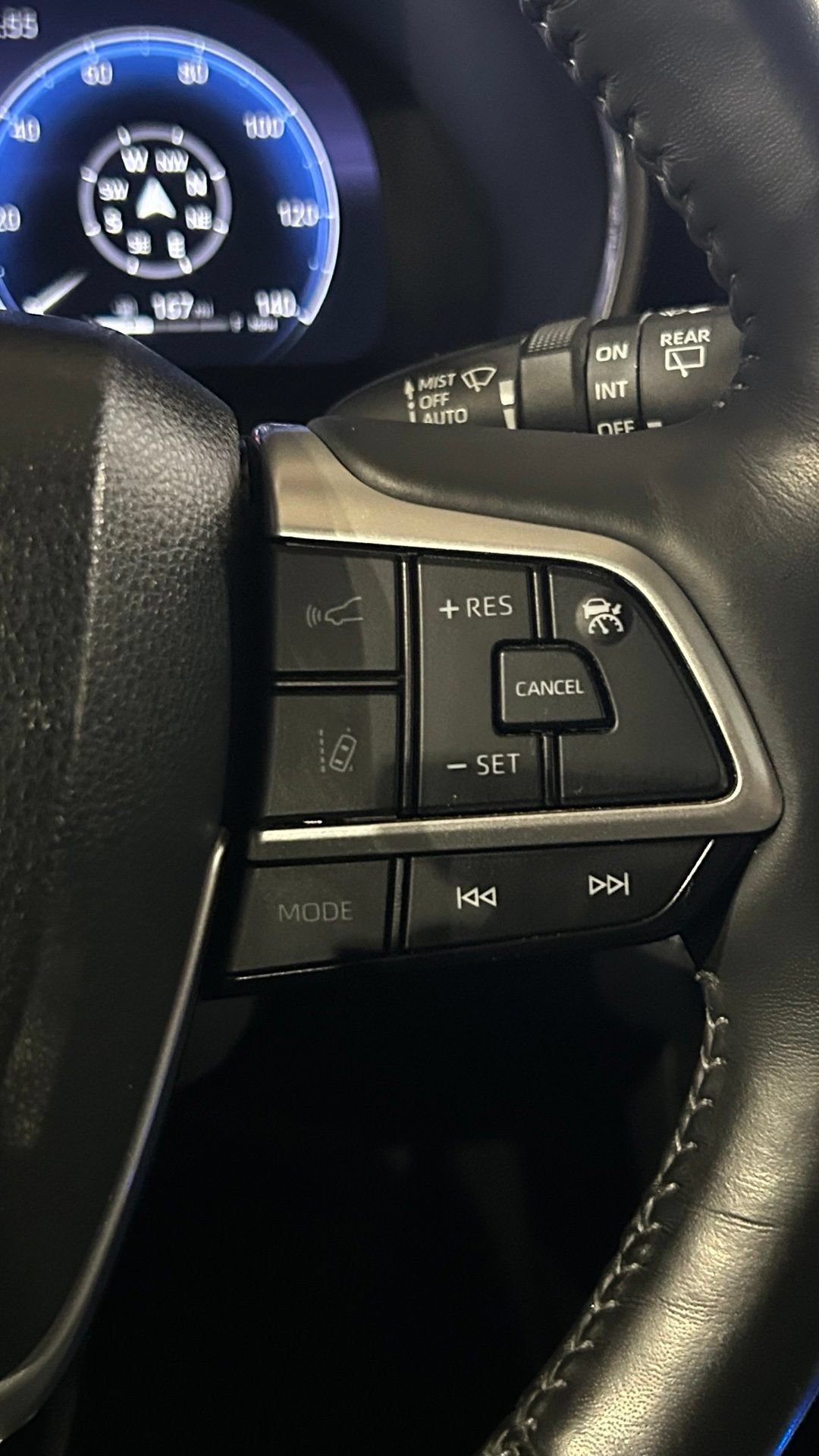 Used 2024 Toyota Highlander Platinum AWD/4WD image 84