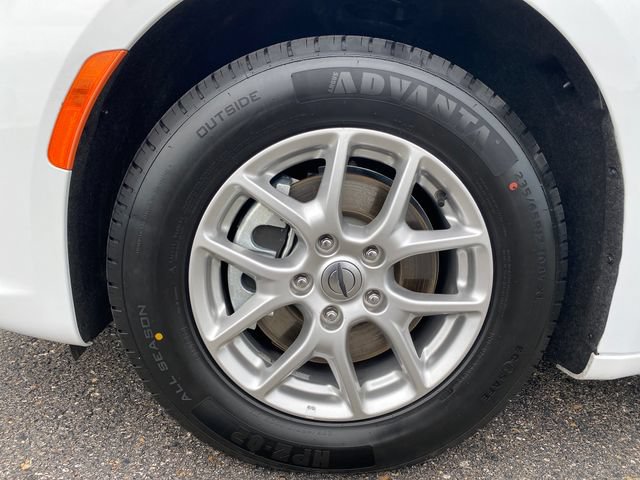 Used 2025 Chrysler Pacifica Select FWD image 21