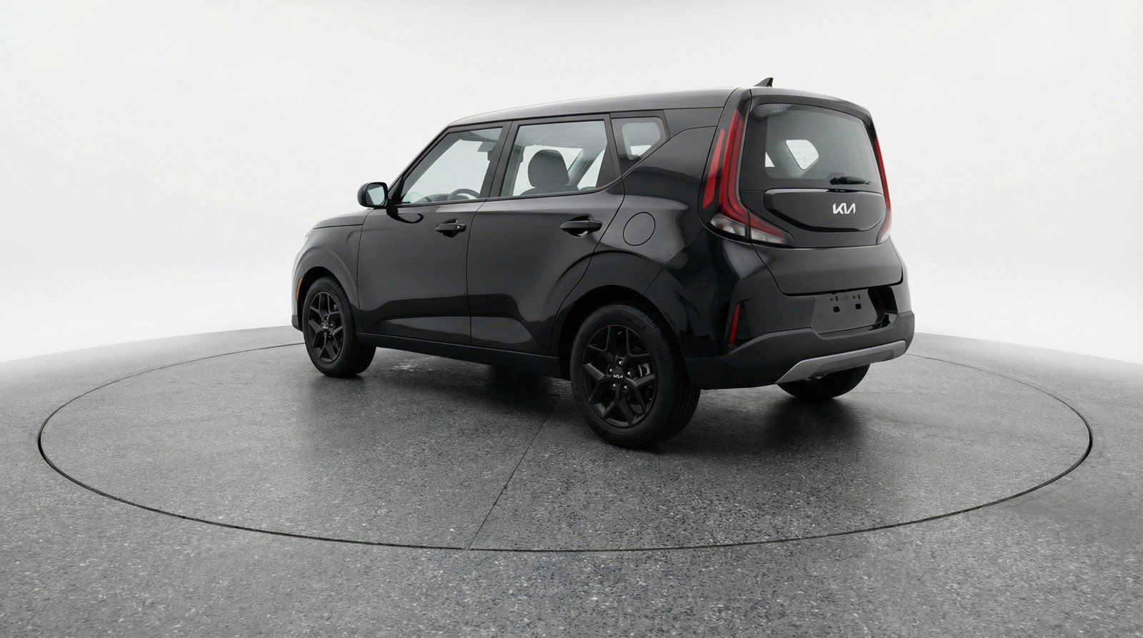 Used 2025 Kia Soul LX w/ LX Technology Package FWD image 6