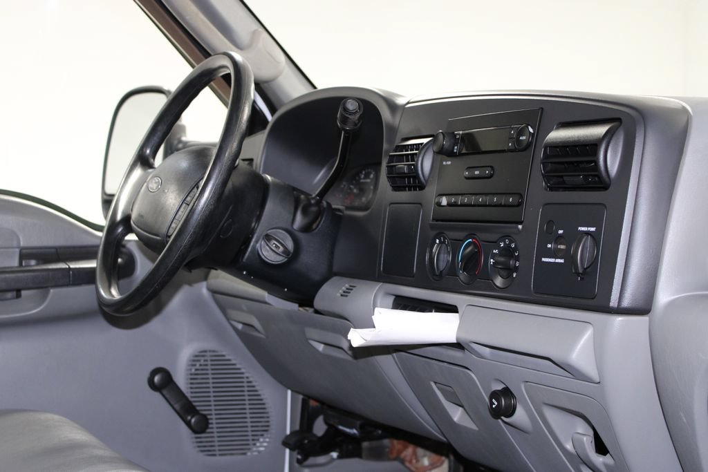 Used 2006 Ford F350 XL RWD image 27